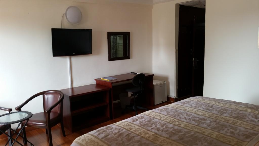 Zambezi Inn Hotel Conakry Room photo