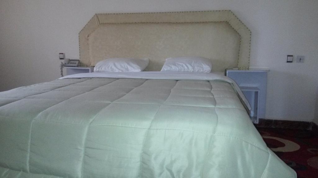 Zambezi Inn Hotel Conakry Room photo
