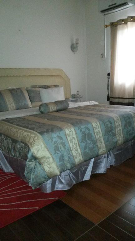 Zambezi Inn Hotel Conakry Room photo